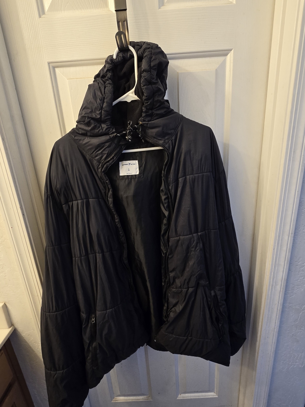 Old Navy Men's Black Hooded Puffer Jacket